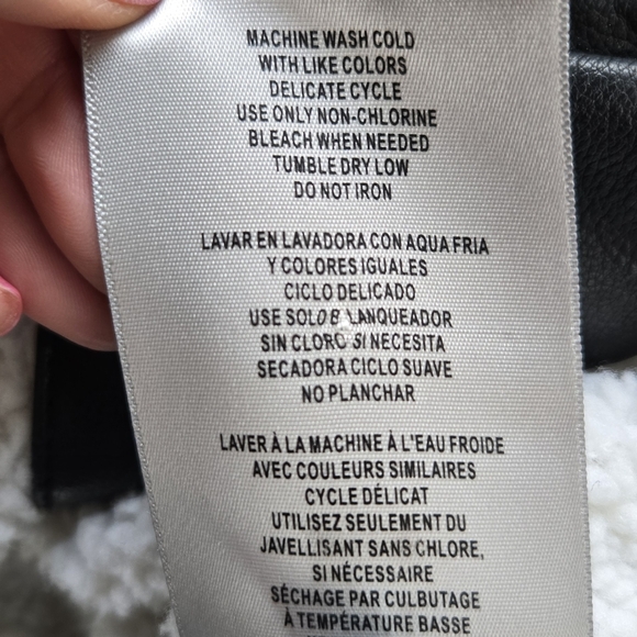 Levis Faux Leather Sherpa Lined Jacket - Picture 12 of 13